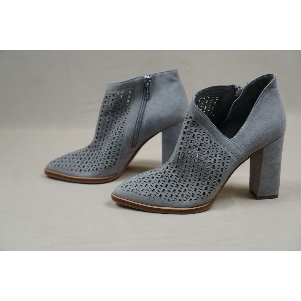 Vince Camuto Lorva Perforated Suede Ankle Booties Size 7.5 M NWOB